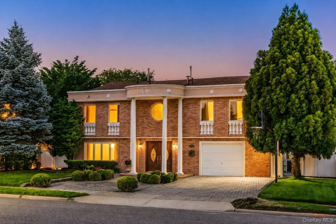 House in Bellmore, New York, United States 2 - 18450077