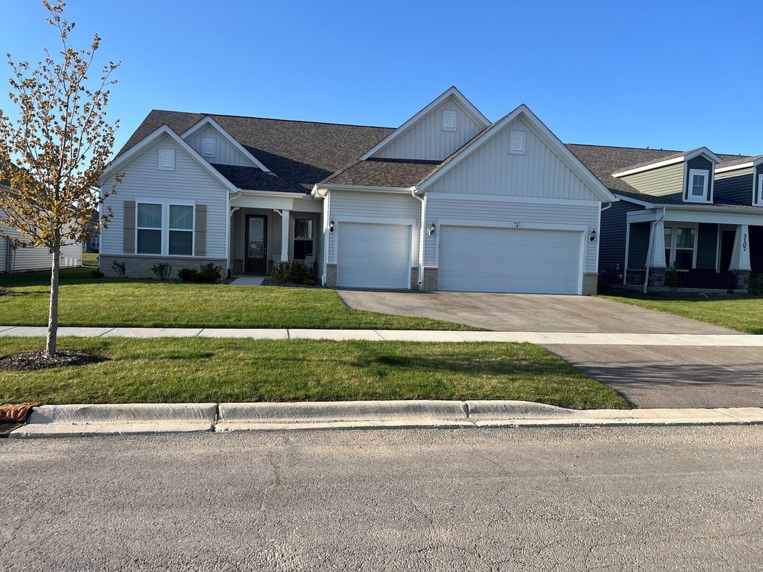 House in Aurora, Illinois, United States 1 - 18447328