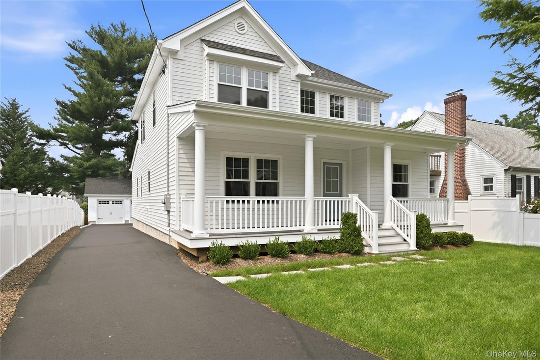 House in Halesite, New York, United States 4 - 18450063