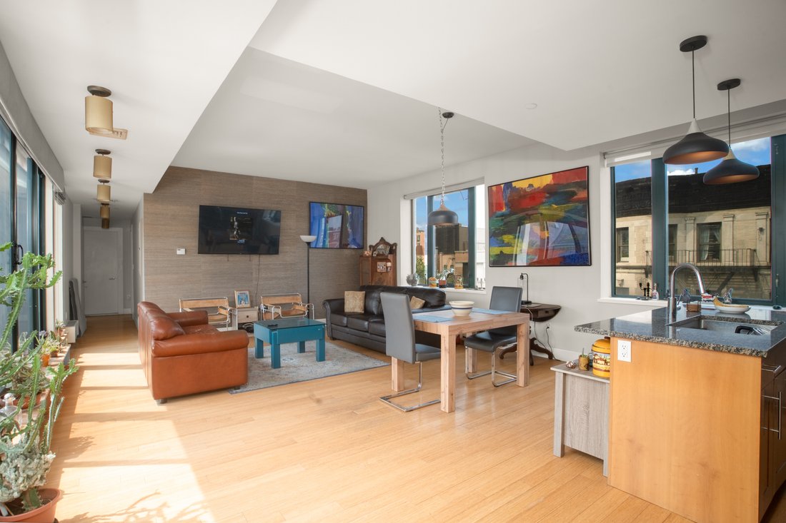 Condo in New York, New York, United States 1 - 18452210