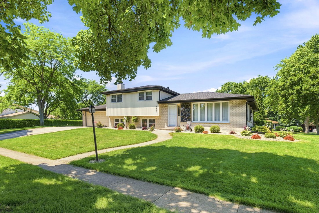 House in Darien, Illinois, United States 1 - 18447125