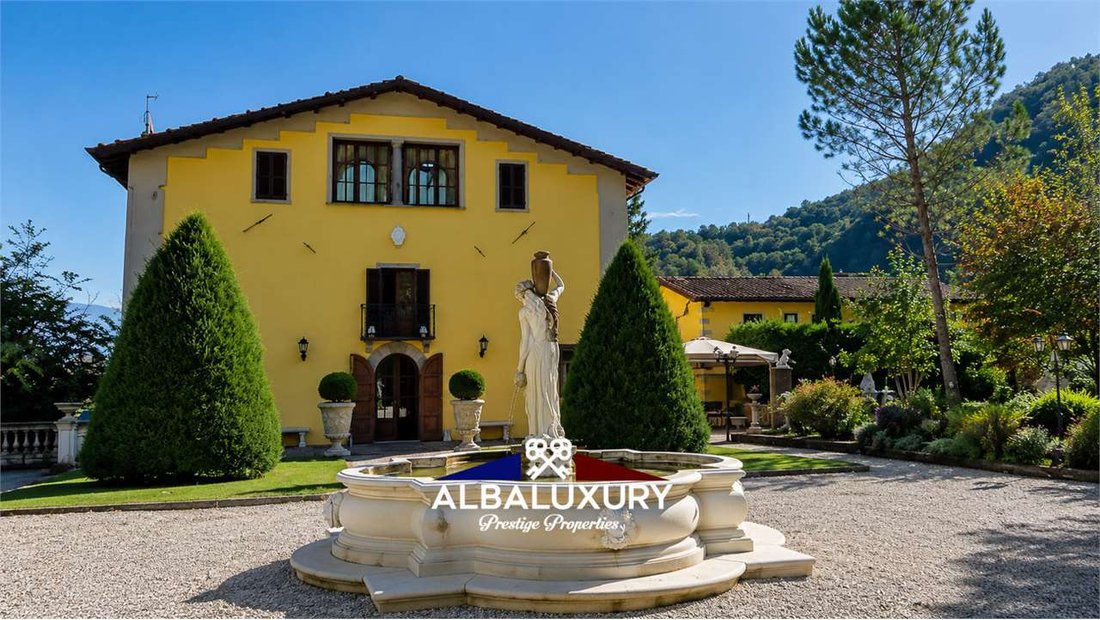 Villa in Castelnuovo di Garfagnana, Tuscany, Italy 5 - 15347312