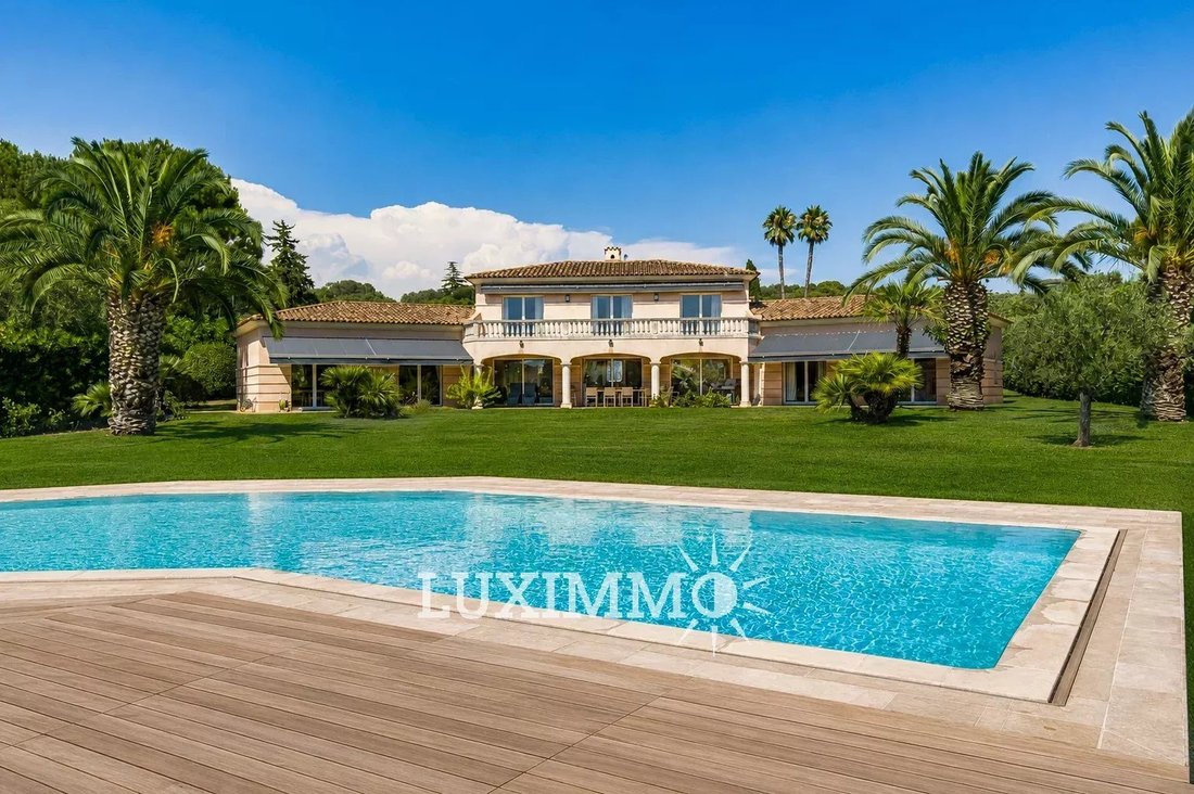 Villa in Mougins, Provence-Alpes-Côte d'Azur, France 1 - 18448254
