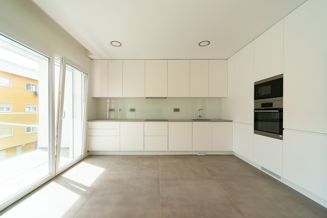 Apartment in Estoril, Cascais e Estoril, Lisbon 3 - 18448029