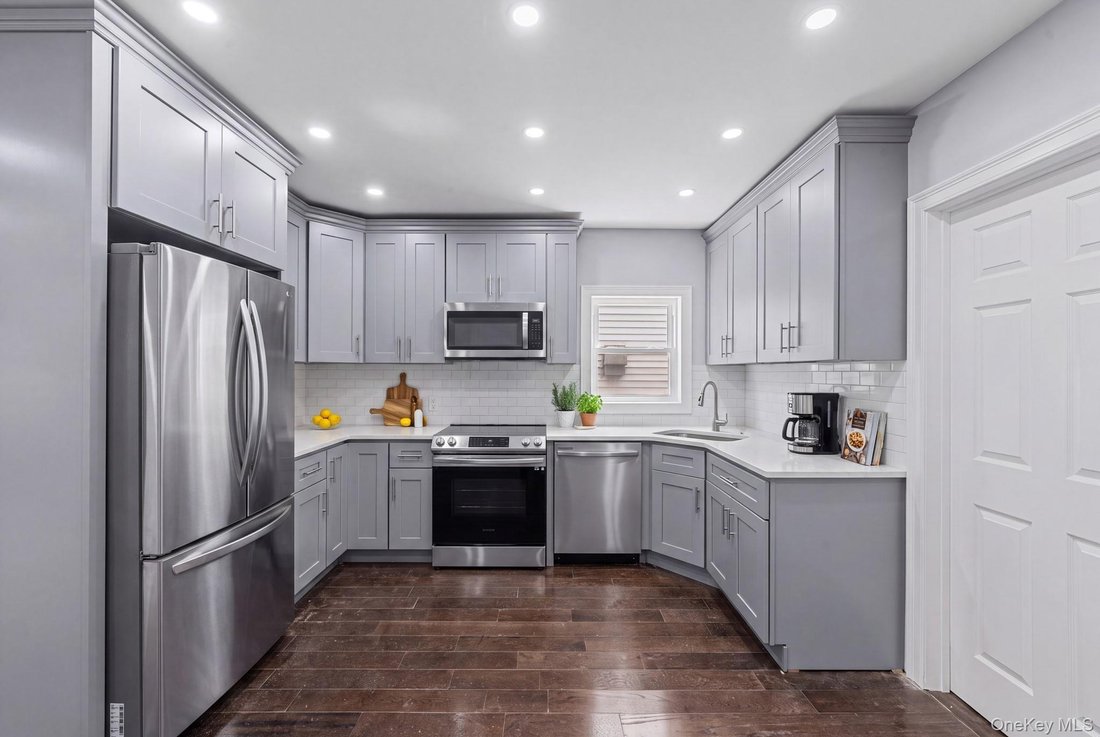 House in New York, New York, United States 5 - 18450042