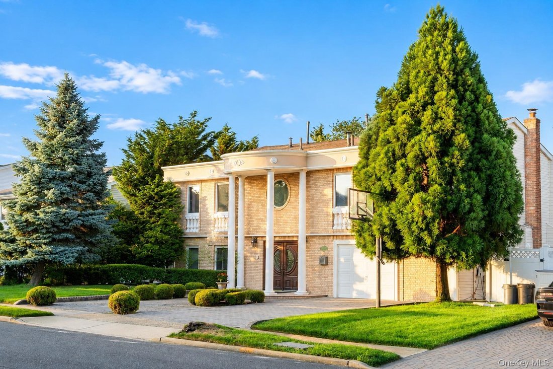 House in Bellmore, New York, United States 4 - 18450077