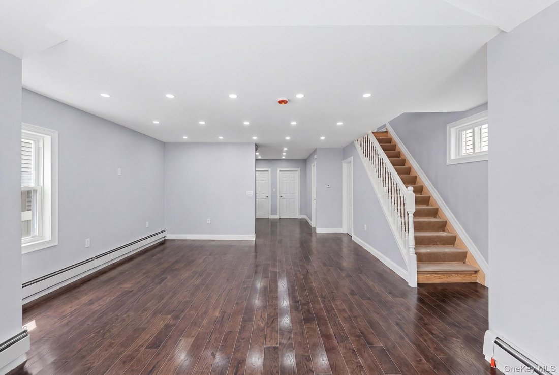 House in New York, New York, United States 2 - 18450042