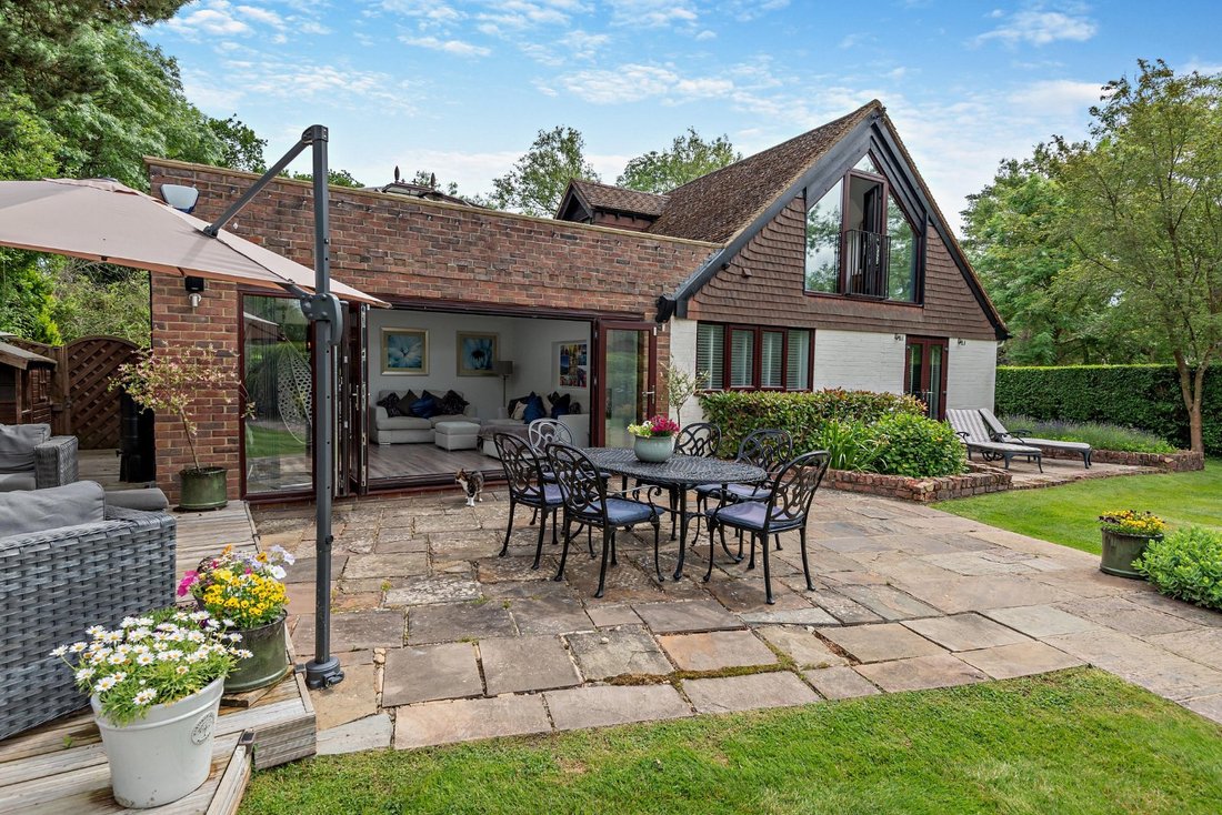House in Binfield, England 1 - 16720582