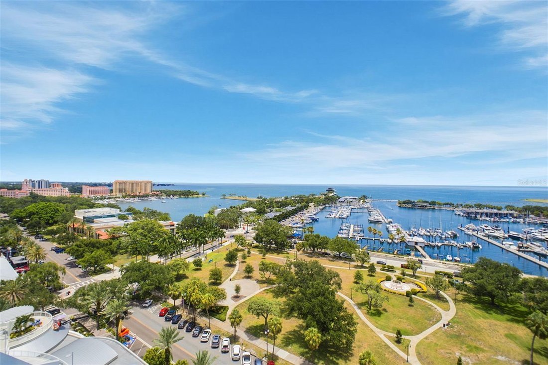 Condo in St. Petersburg, Florida, United States 3 - 17698757