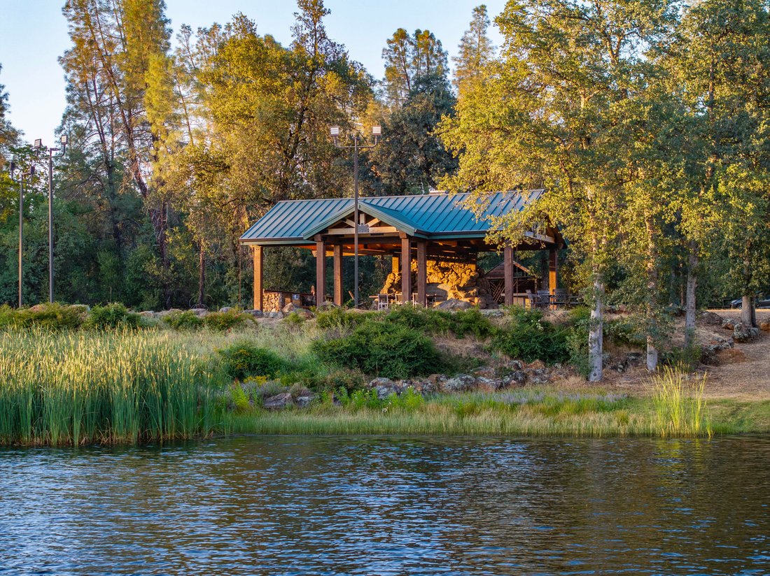 House in Redding, California, United States 4 - 18448623