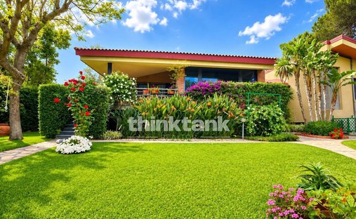 Villa in Sant'Agata li Battiati, Sicily, Italy 1