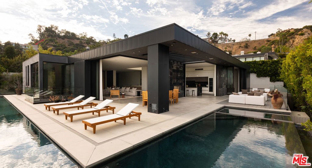 House in Los Angeles, California, United States 1 - 18449832
