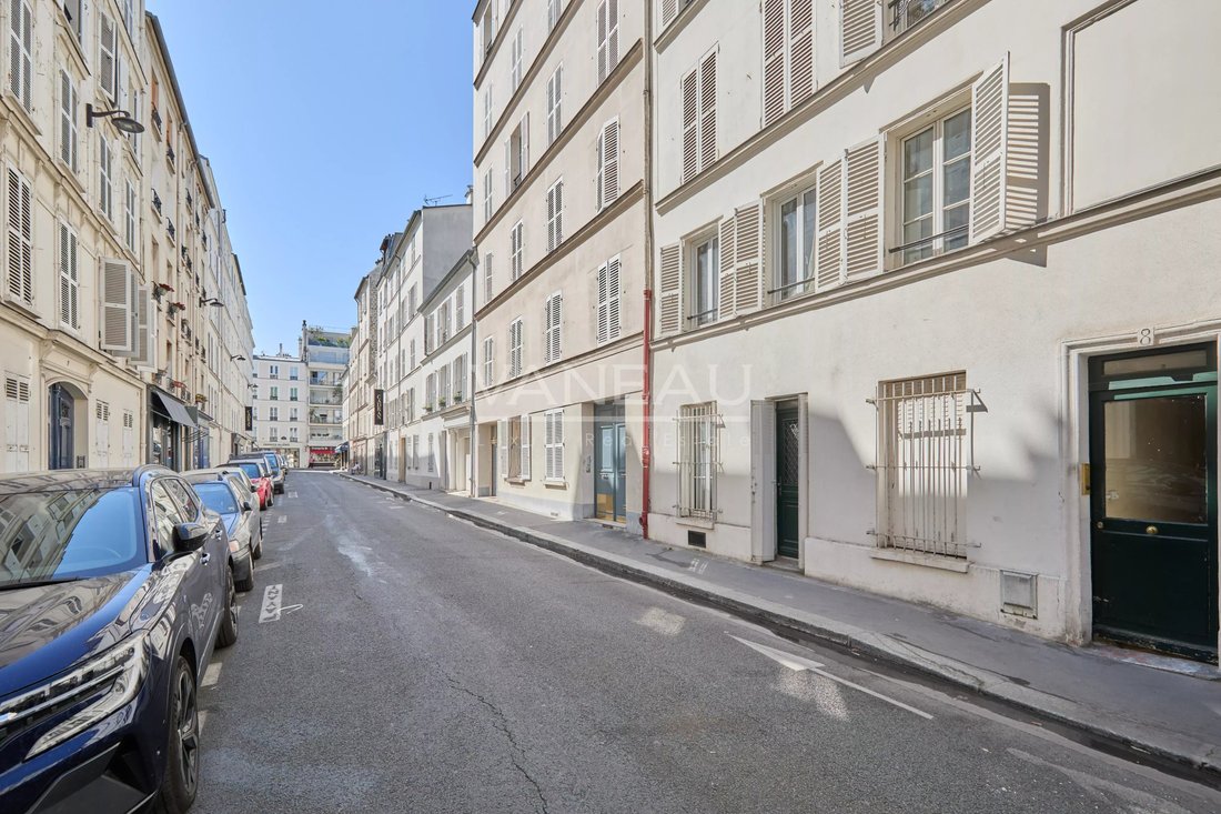 Apartment in Gros Caillou, Paris 7e Arrondissement, Paris 2 - 18448261