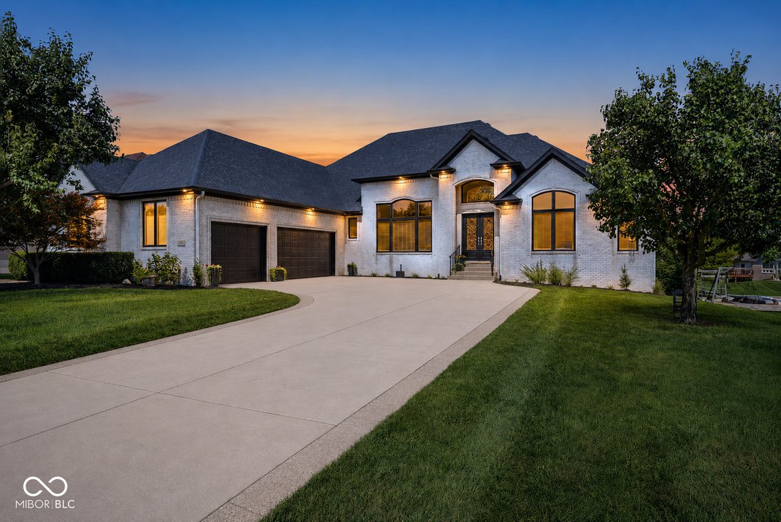 House in Greenwood, Indiana, United States 2 - 18446646