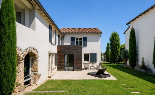 House in Saint-Genis-les-Ollieres, Auvergne-Rhône-Alpes, France 1