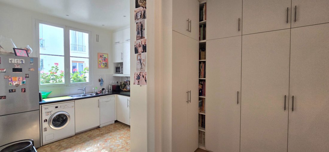 Apartment in Clignancourt-Jules Joffrin, Paris 18e Arrondissement, Paris 4 - 18447550