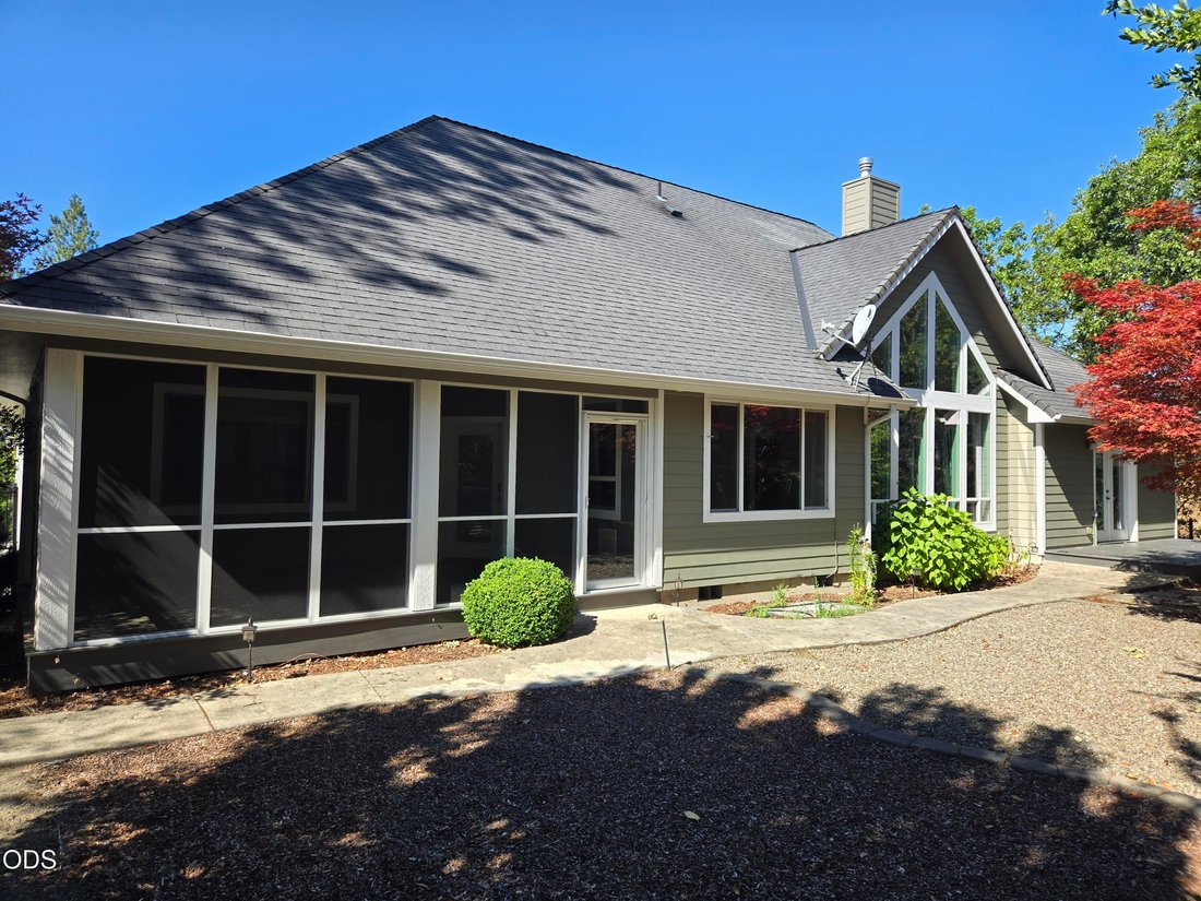House in Grants Pass, Oregon, United States 1 - 17527478