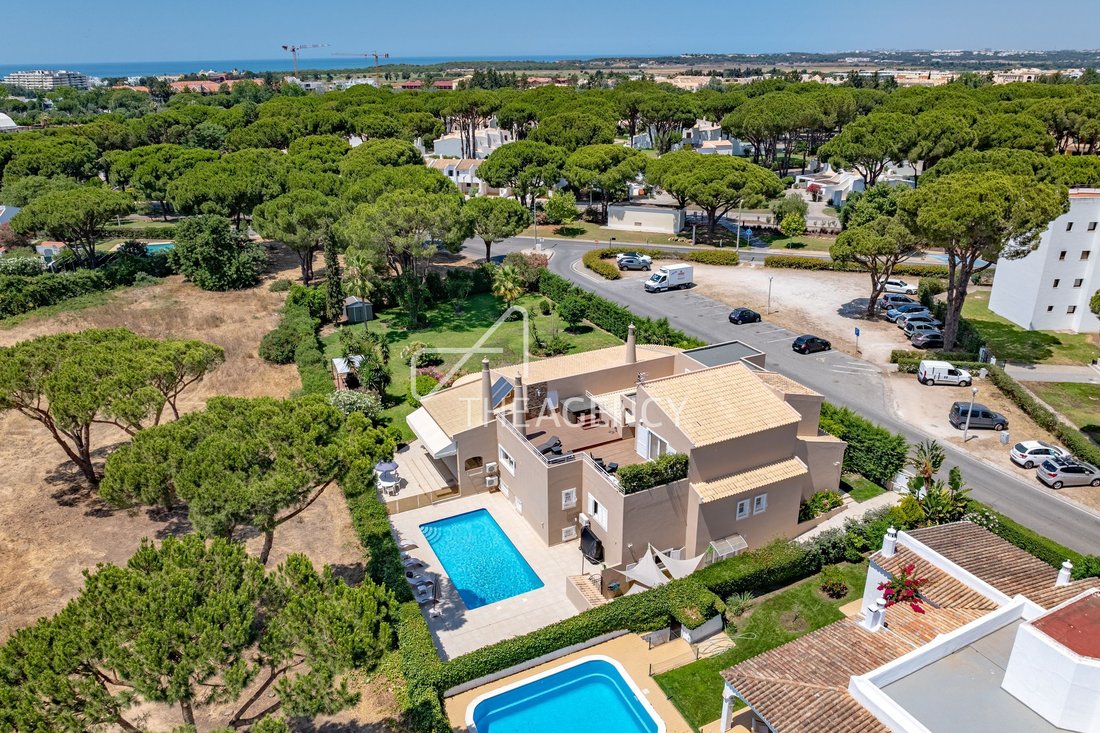 Villa in Quarteira, Algarve, Portugal 2 - 18448587