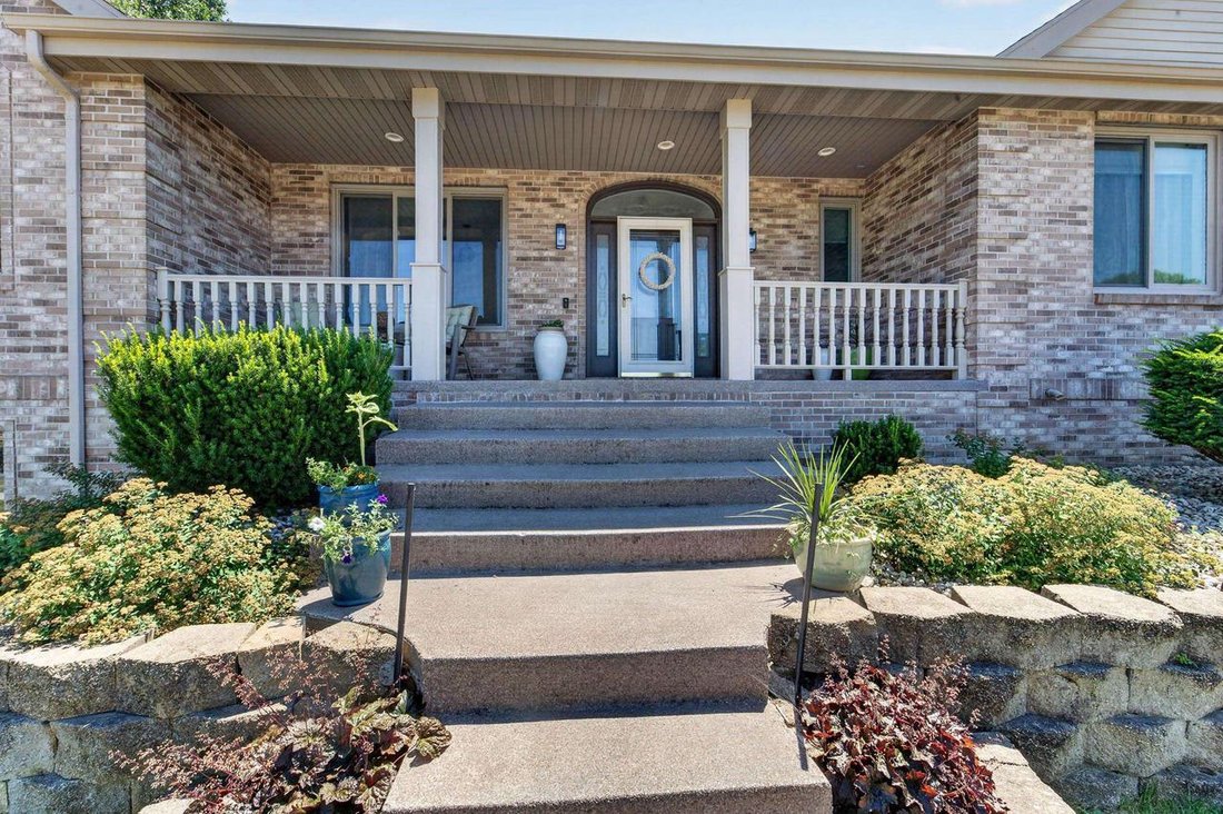 House in Waunakee, Wisconsin, United States 2 - 18446142