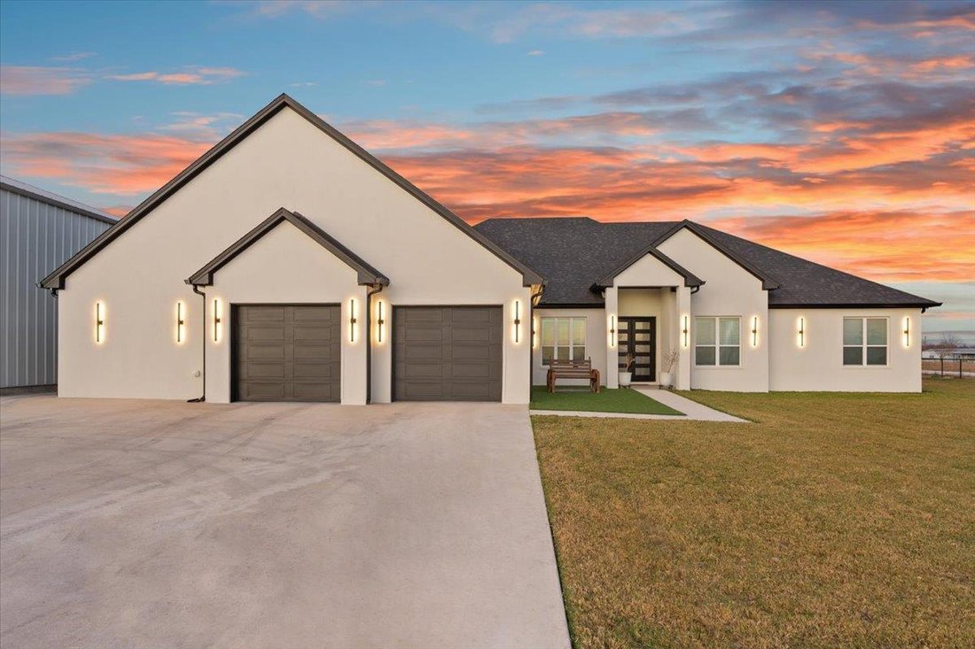 House in Rogers, Texas, United States 2 - 18450244