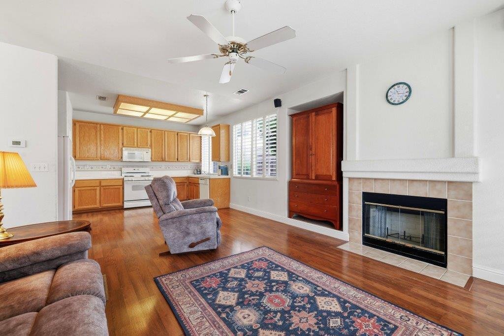 House in Elk Grove, California, United States 4 - 18448308