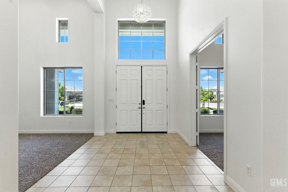 House in Bakersfield, California, United States 4 - 18450890