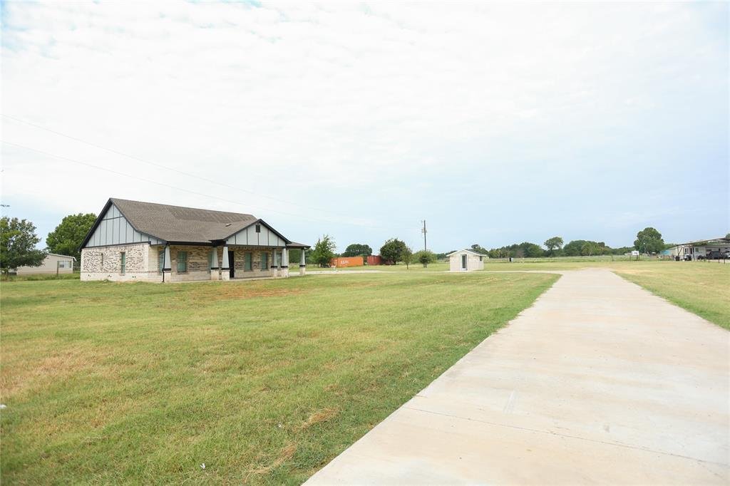 House in Tool, Texas, United States 4 - 18447012