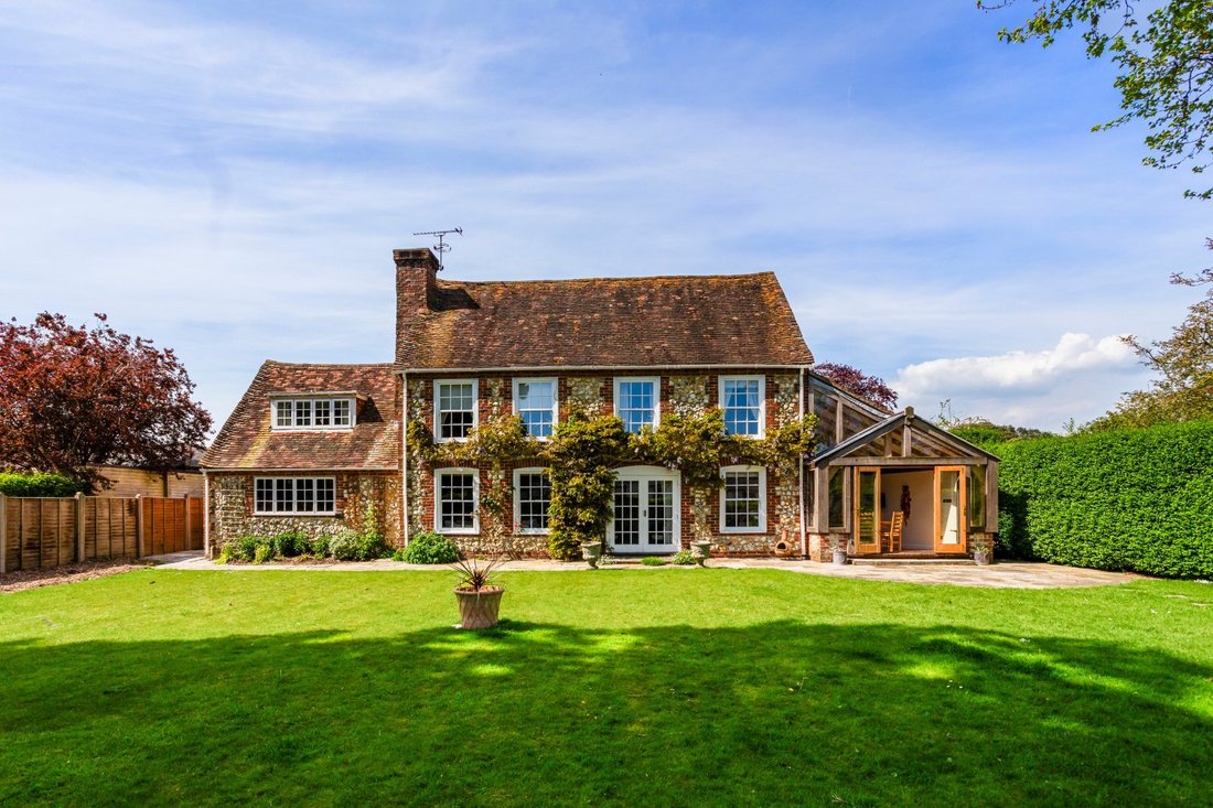 House in Funtington, England 2 - 18446569