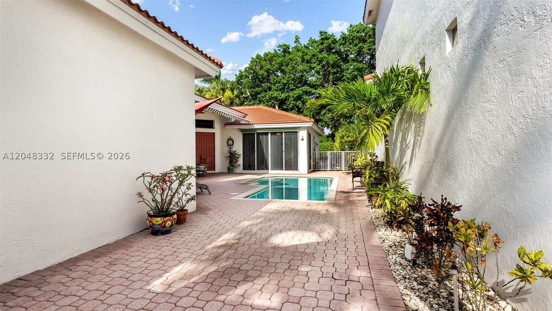 House in Miramar, Florida, United States 4 - 18446217