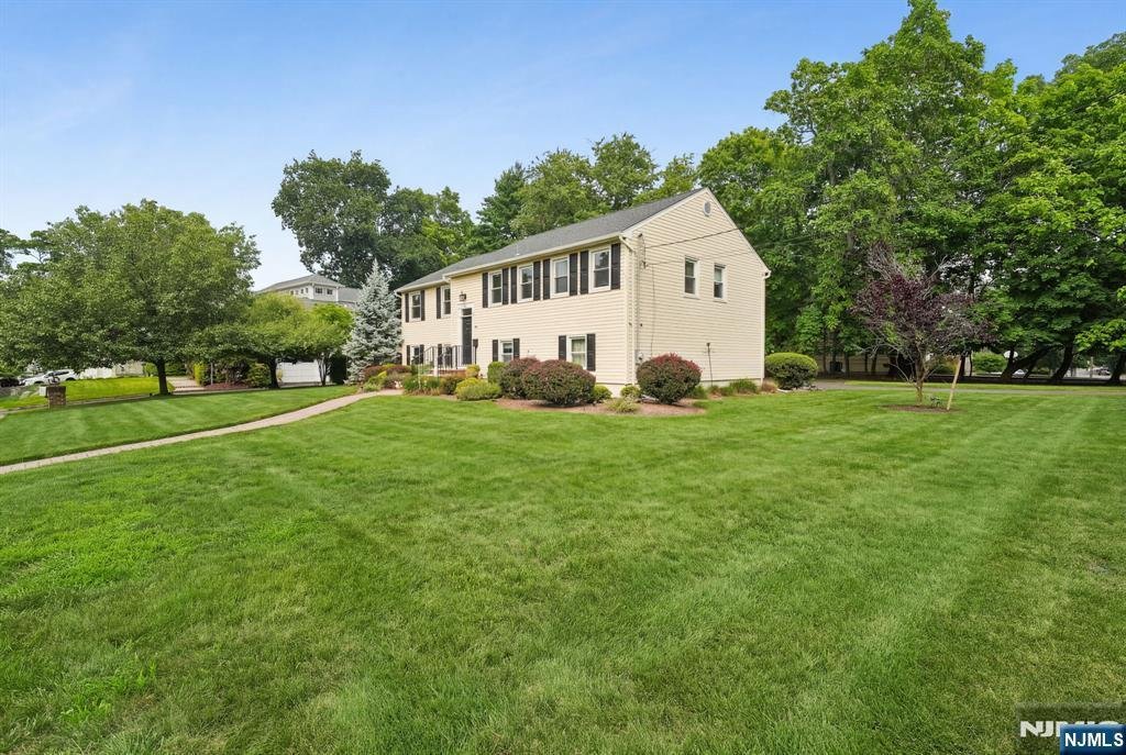 House in Livingston, New Jersey, United States 3 - 18450744