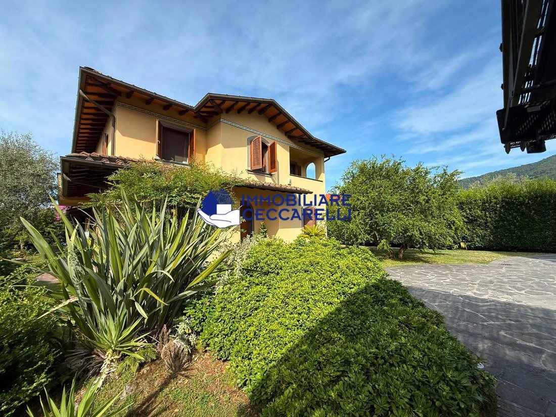 Villa in Mirteto, Massa, Tuscany 2 - 18449704