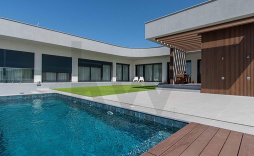 House in Vila Franca de Xira, Lisbon, Portugal 1