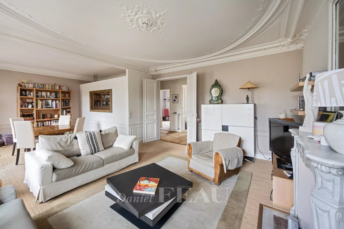 Apartment in Clichy-Trinité, Paris 9e Arrondissement, Paris 4 - 17598452