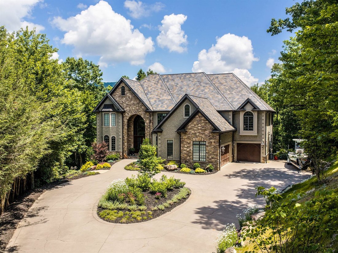 House in Asheville, North Carolina, United States 1 - 18452313
