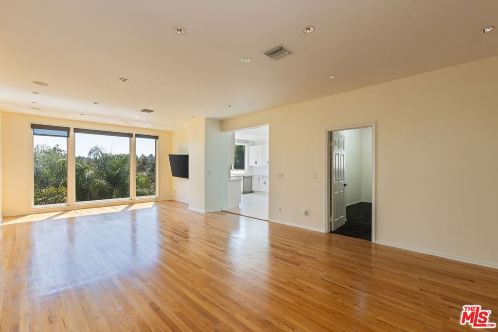 House in Los Angeles, California, United States 4 - 18446273