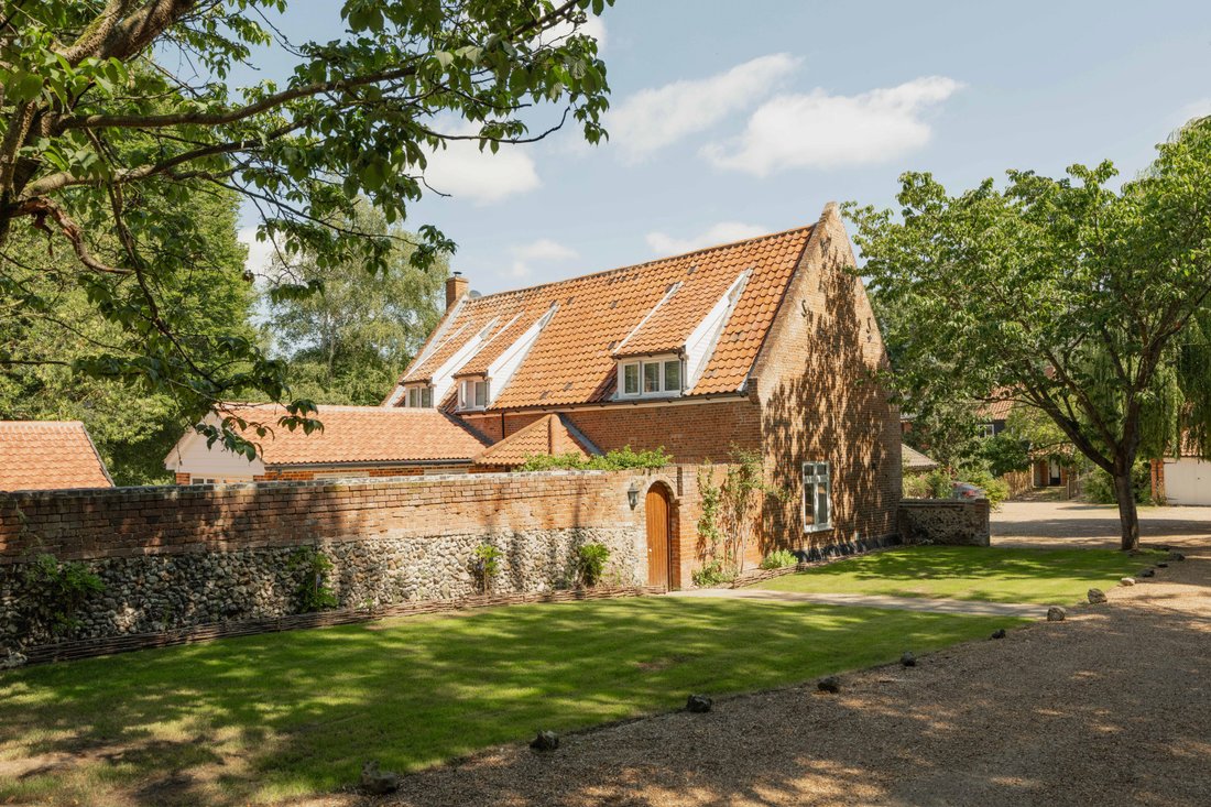 House in Norfolk, England 2 - 18447932