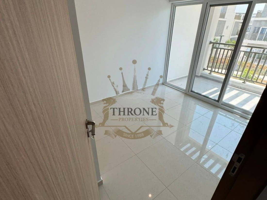 Townhouse in Damac Hills 2, Dubai, United Arab Emirates 3 - 18450056