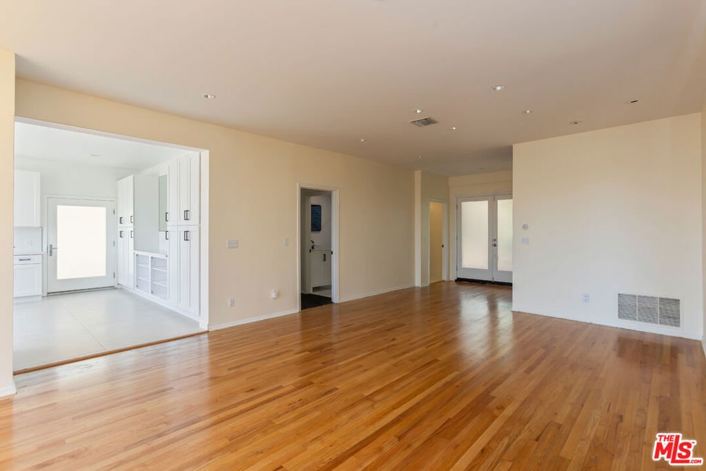 House in Los Angeles, California, United States 5 - 18446273