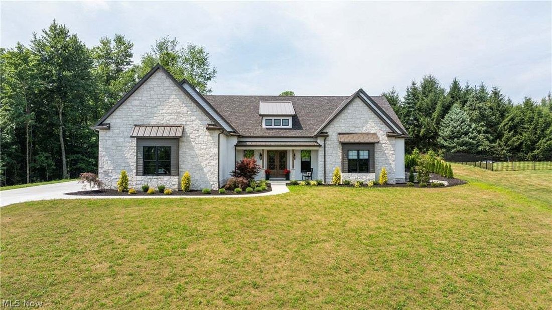 House in Youngstown, Ohio, United States 1 - 18447441
