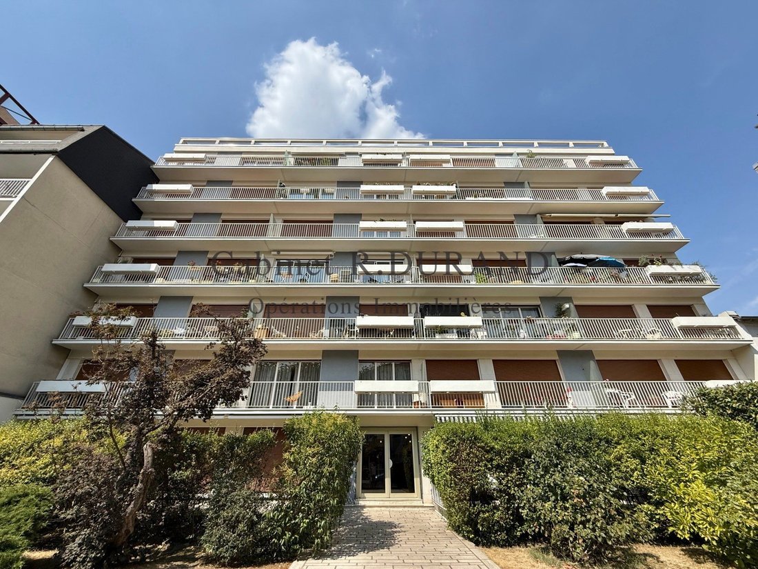 Apartment in Chedal Anglay, La Garenne-Colombes, France 5 - 18452426