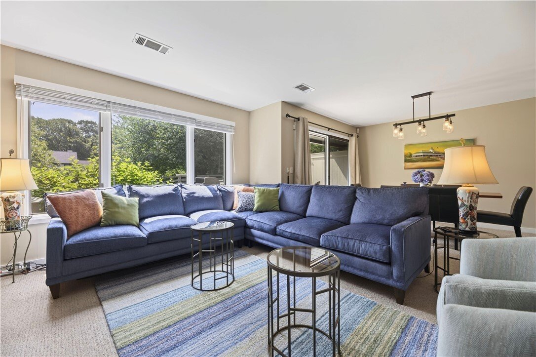 Condo in Narragansett, Rhode Island, United States 5 - 18446060