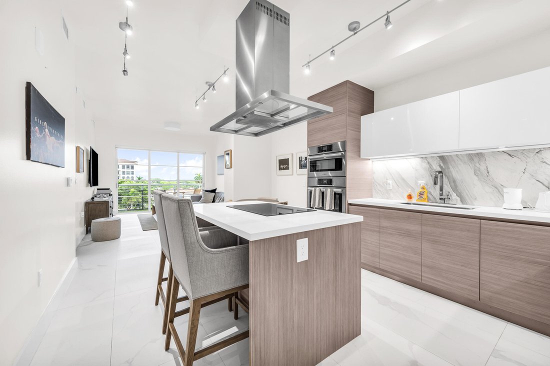 Condo in Boca Raton, Florida, United States 1 - 18446724