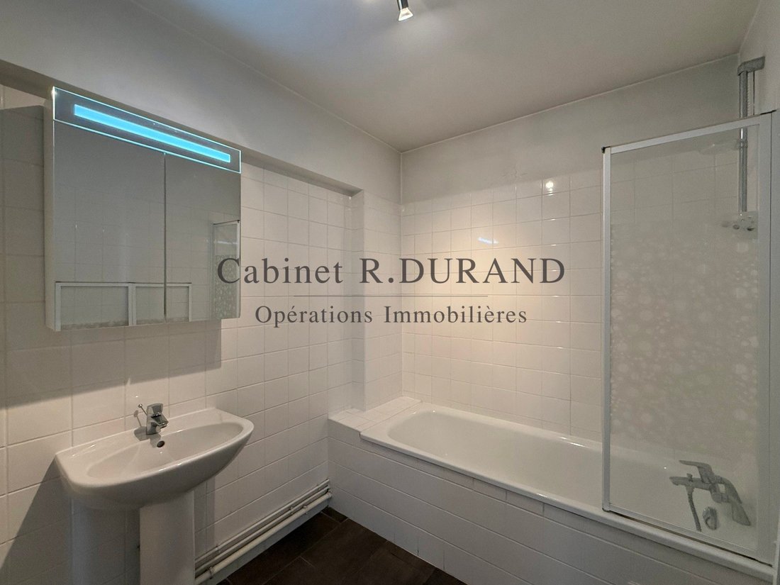 Apartment in Chedal Anglay, La Garenne-Colombes, France 3 - 18452426