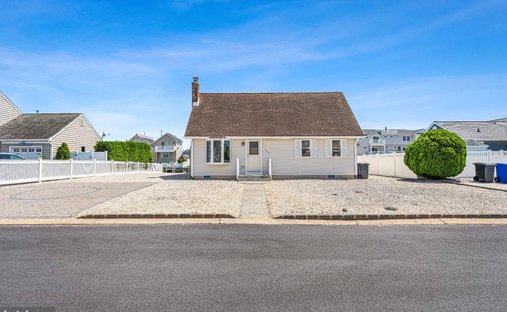 House in Stafford Township, New Jersey, United States 1