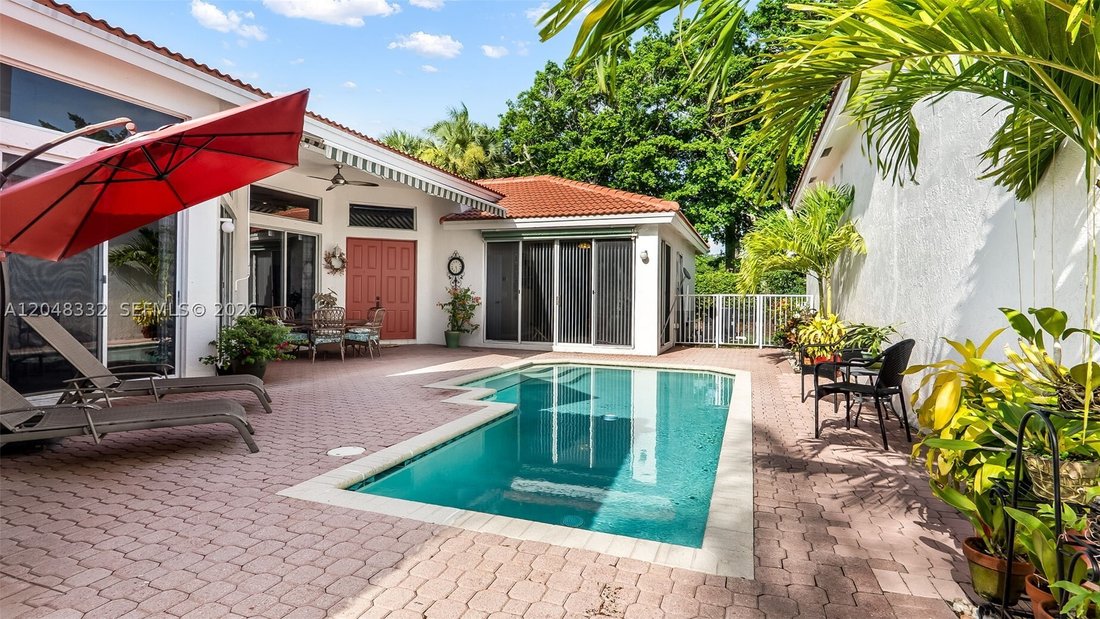 House in Miramar, Florida, United States 5 - 18446217
