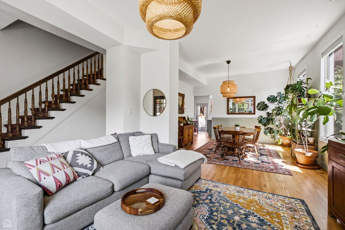 House in Chicago, Illinois, United States 3 - 18447064