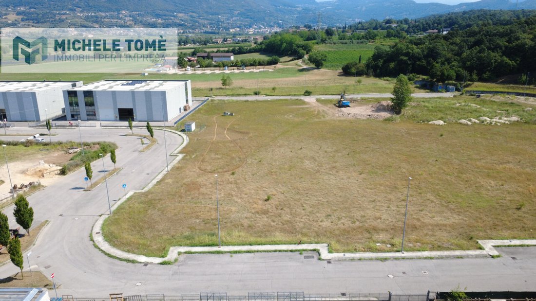 Land in Caprino Veronese, Veneto, Italy 2 - 18441232