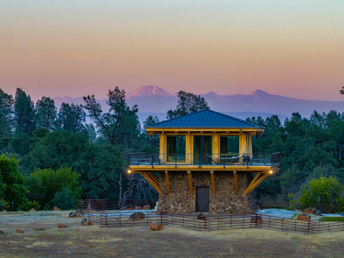 House in Redding, California, United States 1 - 18448623