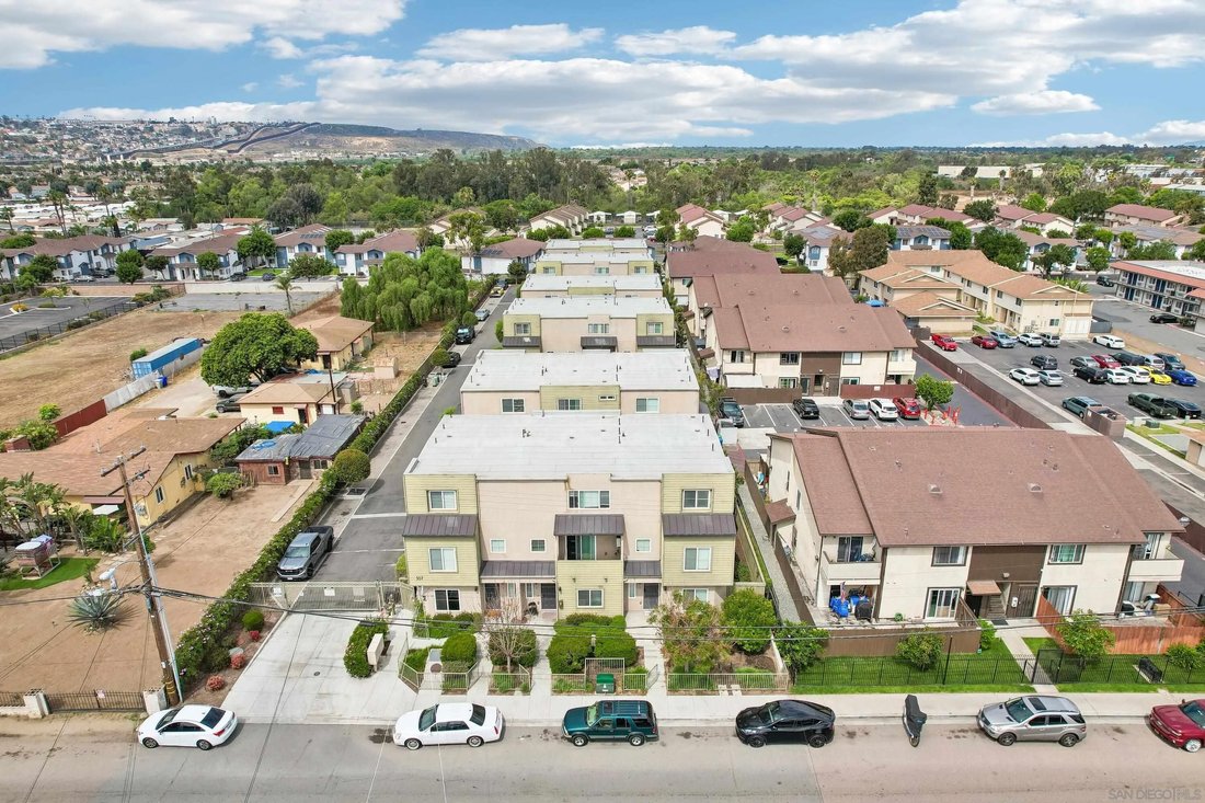 San Diego, California, United States 1 - 18449746