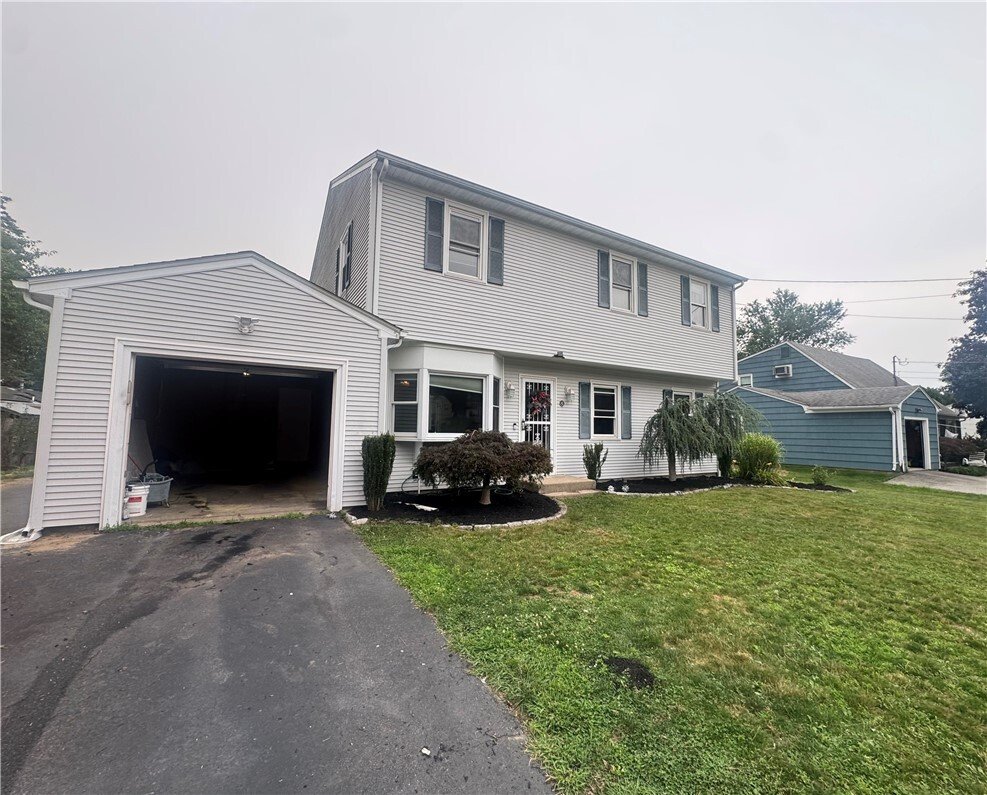 House in Cranston, Rhode Island, United States 1 - 18449034